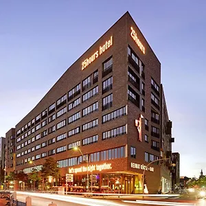 4* Hotel 25hours Hafencity